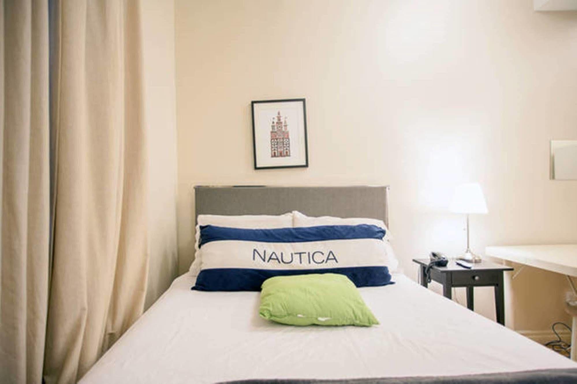 Saint Lawrence Residences And Suites Toronto Esterno foto